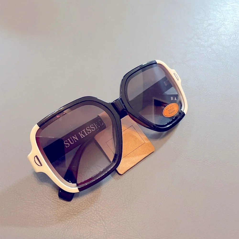 Rae Dunn Black Oversized sunglasses